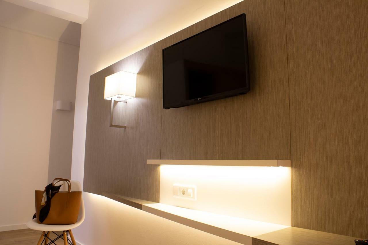 Up Hmb Hotels Fermentelos Ngoại thất bức ảnh