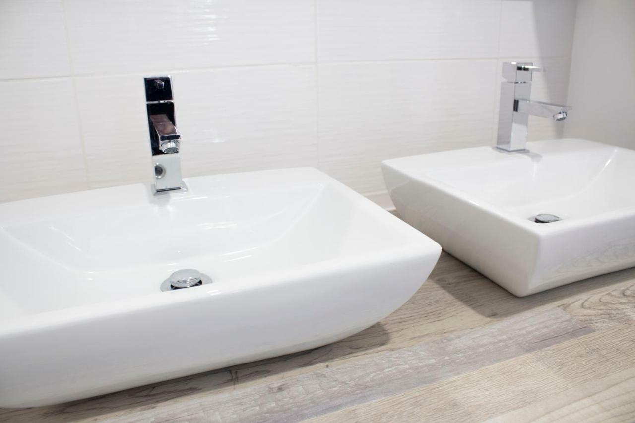 Up Hmb Hotels Fermentelos Ngoại thất bức ảnh