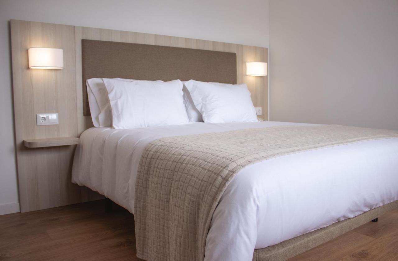 Up Hmb Hotels Fermentelos Ngoại thất bức ảnh