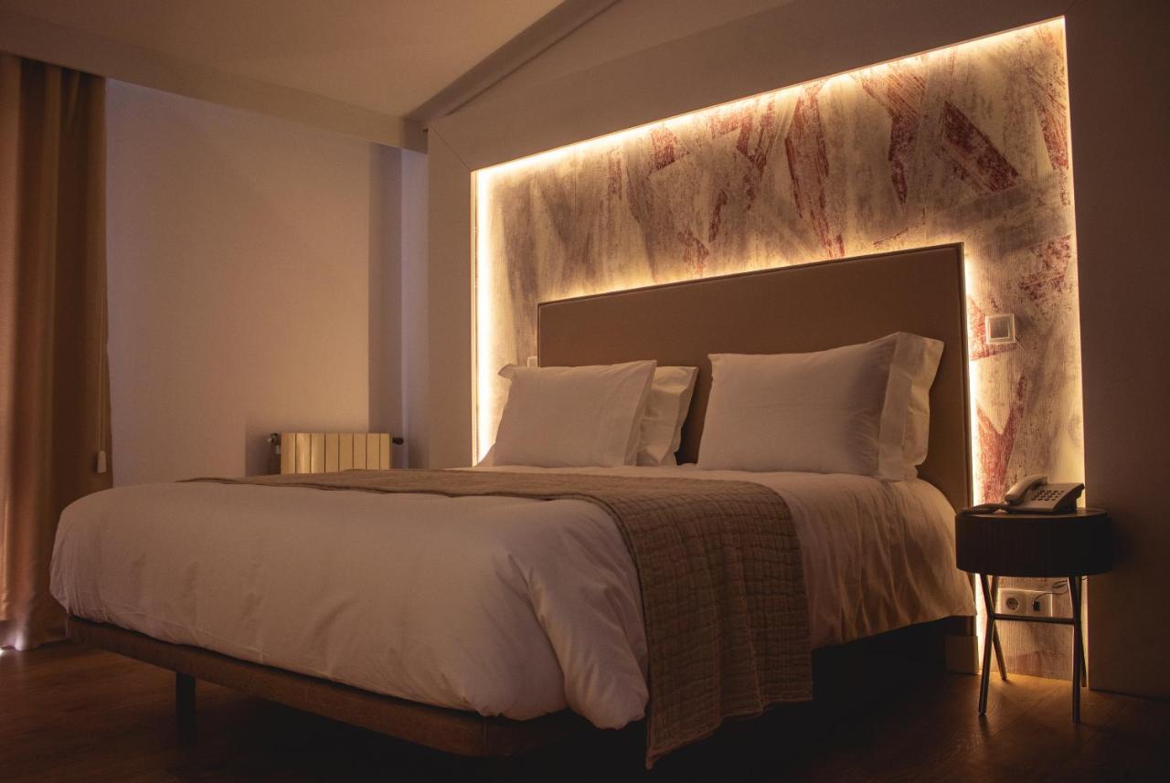 Up Hmb Hotels Fermentelos Ngoại thất bức ảnh